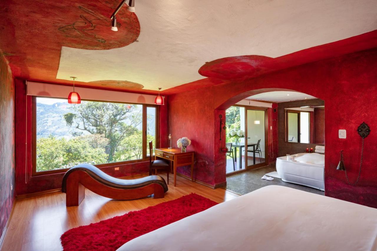 Luna Volcán, Adventure 5*